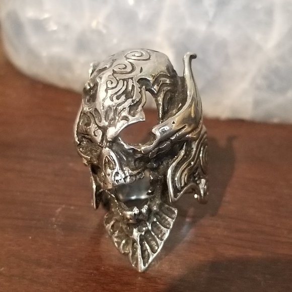 Hot Topic Other - Large Gothic Skull Ring Size 9.5 NWOT Condition